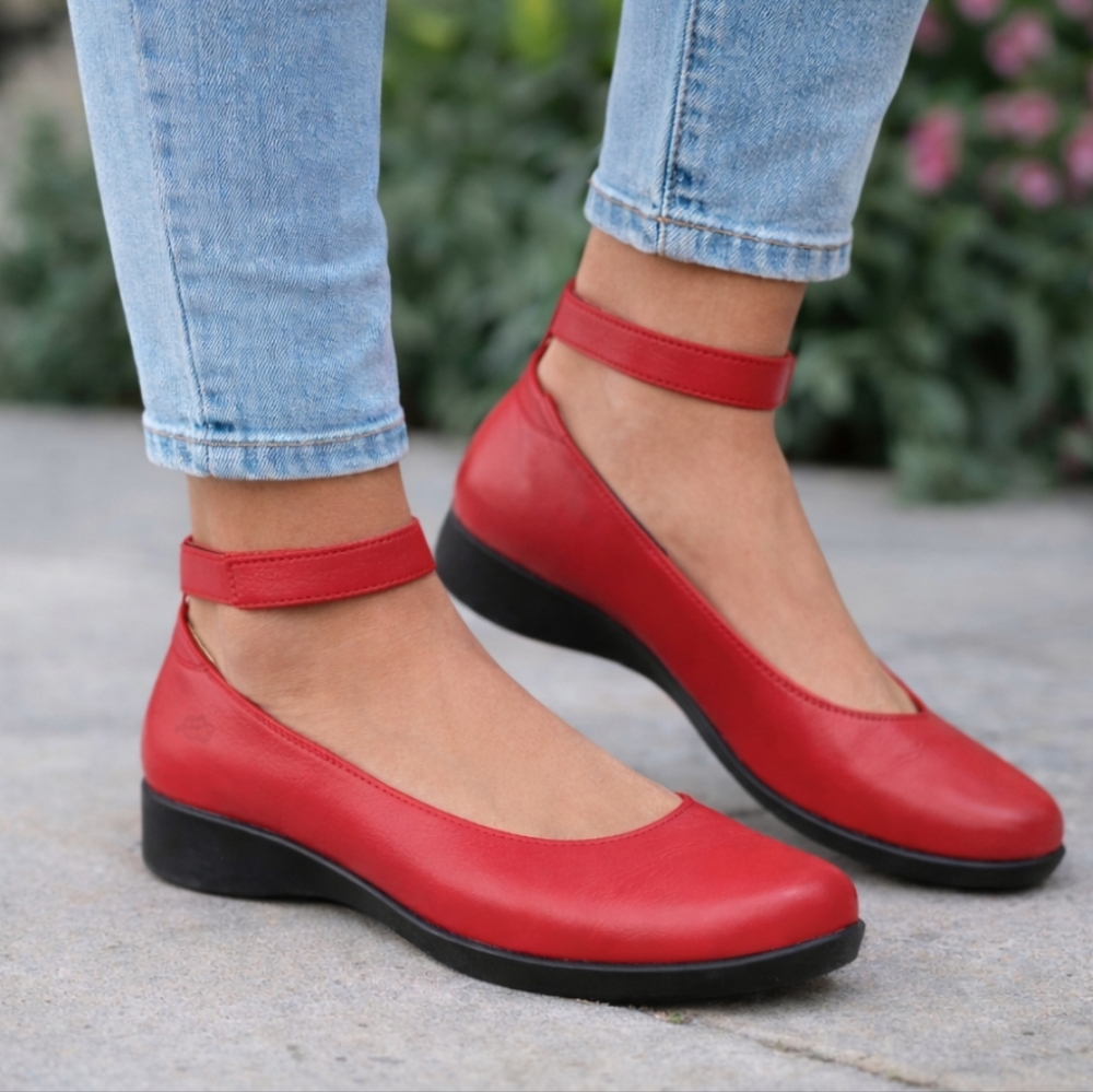 Loints Of Holland Women's Fire Red Leather Shoes Size 10